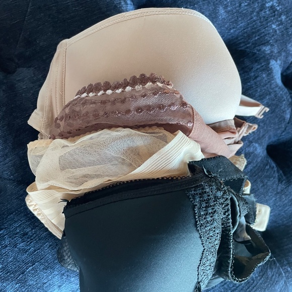 Lot of 3 Elomi  and 1 Freya Bras-Like New 32K, 34K, 34L - Picture 2 of 15